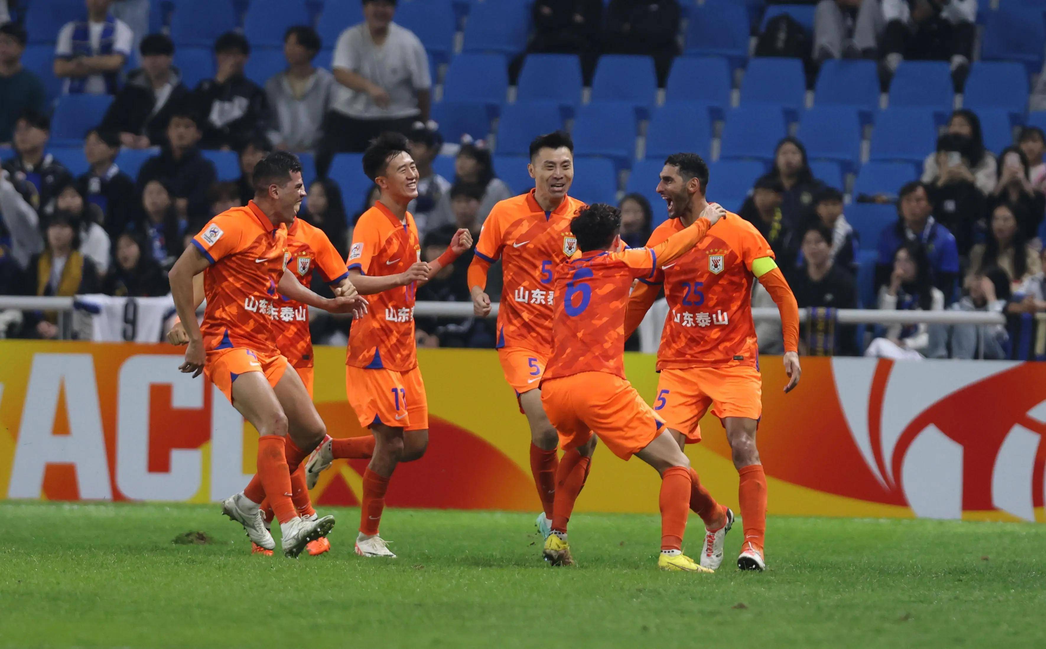 九游官网冲刺阶段中超焦点战；山东泰山调整名单；震撼外界；控场能力受关注的简单介绍